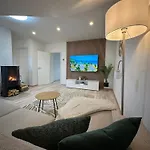Apartment Cosy Flat In Near & Center