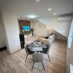 Apartment Cosy Flat In Near & Center *