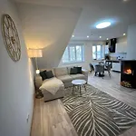 Cosy Flat In Near & Center Apartment