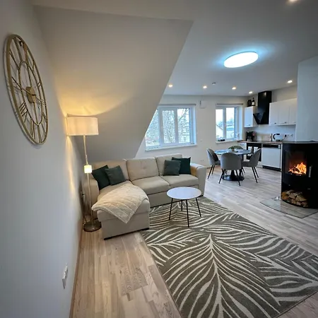 Cosy Flat In Near & Center Apartment